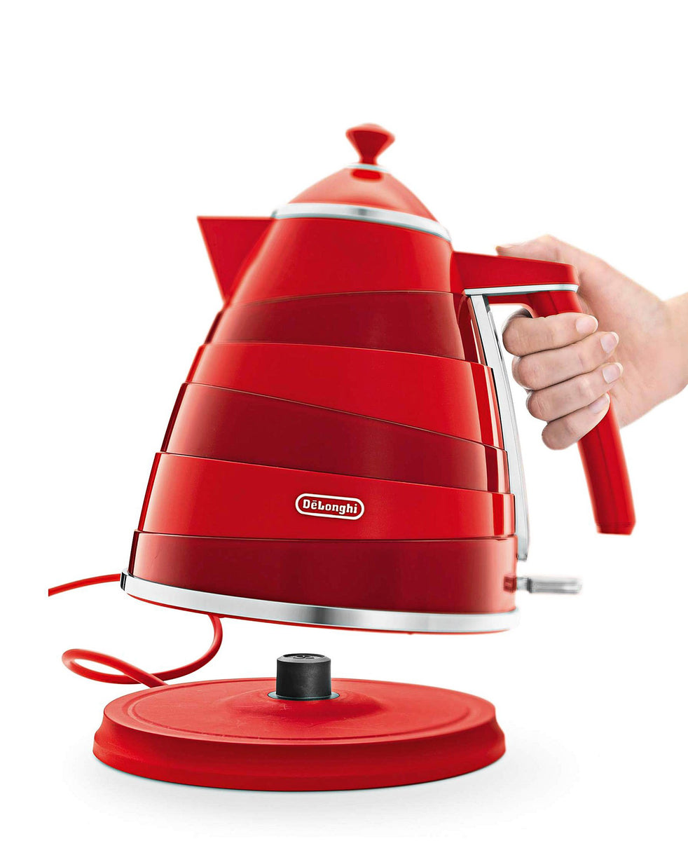 DeLonghi Avvolta Kettle - Red on promo